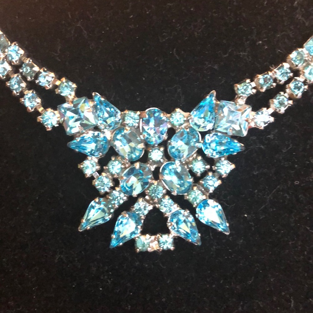Vintage Astra Choker